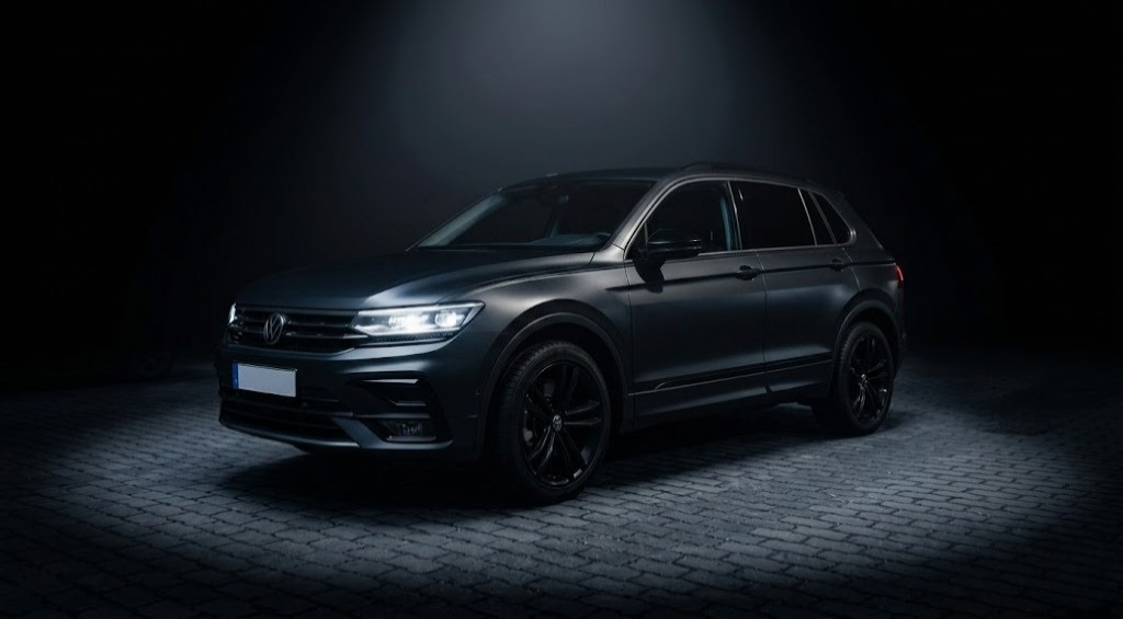 VW Tiguan mit Fastlane-Folierung, Automatik